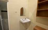 Toilet Kamar 4 Kartini Residence Semarang