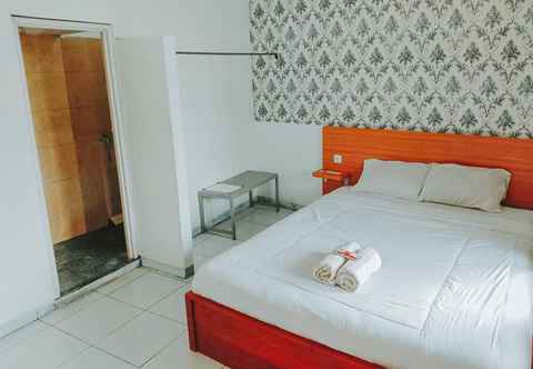 Others De Luck Homestay near Alun Alun Sidoarjo