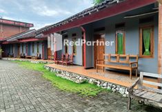 Lain-lain 2 Jogo Segoro Homestay RedPartner near Pantai Sundak Gunungkidul