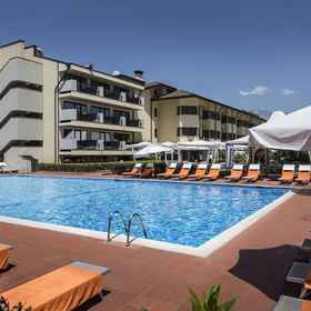 Versilia Holidays 1, Khách sạn Massarosa