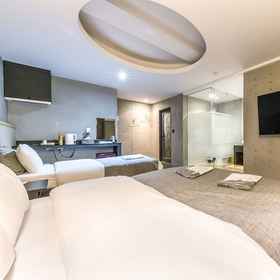 MARE Seoul 1, Hotel Gyomun Bangjeonghwan Library