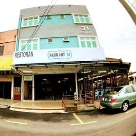 SS3 One Guesthouse 1, Say Yes Cafe 호텔