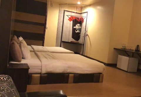 기타 Grand Dragon Hotel