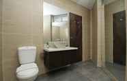 Toilet Kamar 3 Hotel Zamburger Klang By Zuzu