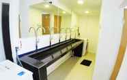 In-room Bathroom 2 TheKatil Kelana Jaya By Zuzu