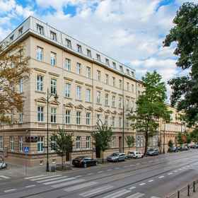 Legend Krakow 1, Hotel Wielopole 2