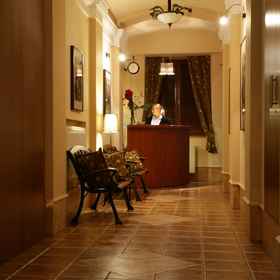 GLOBUS Krakow 1, Hotel Wielopole 2