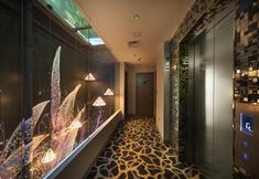 Others 2 Clover 7 Hong Kong Street