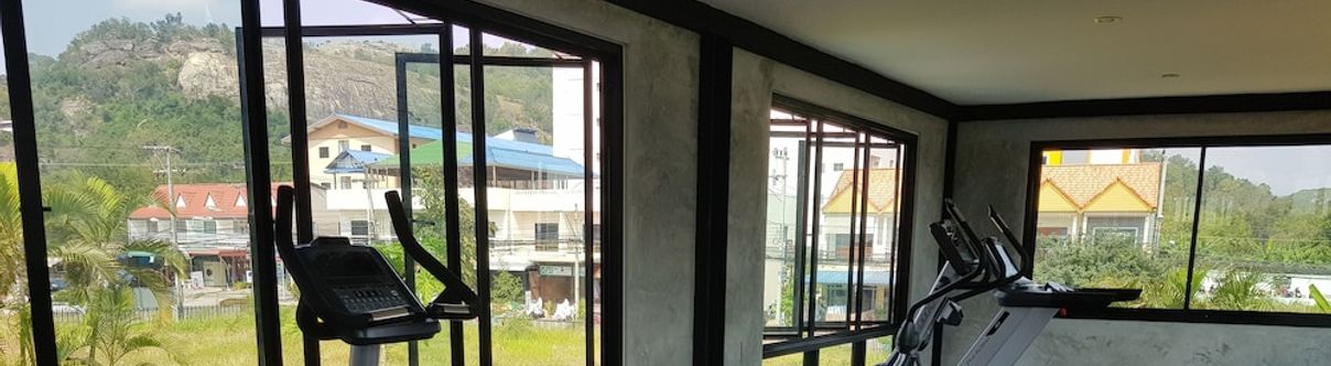อื่นๆ Precious Apartment (The)