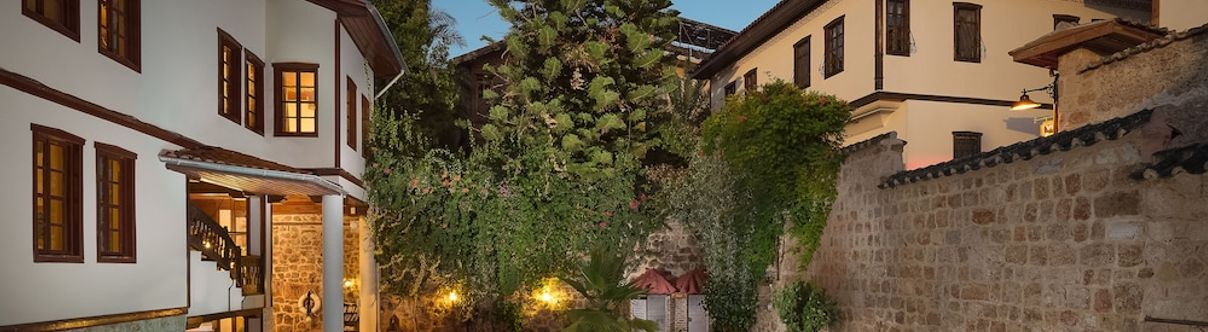 Lainnya Dogan Kaleici