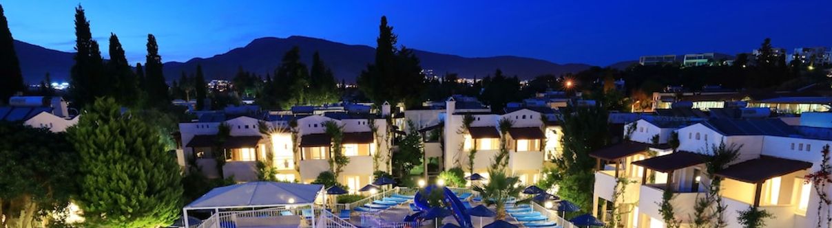 Others Summer Garden Apart