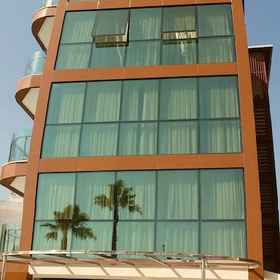 Bayar Turkmen 1, Hotel St. Nicholas Church