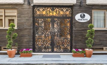 Lain-lain Aybar Boutique