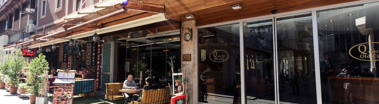 Others Q Inn Old City