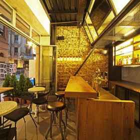 Phòng Raven 1, Khách sạn Nevizade Street