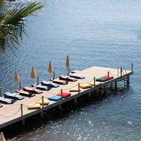 Mavi Deniz1 , 飯店图伦奇海滩