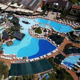 Pegasos World Side1 , 飯店马纳夫加特瀑布