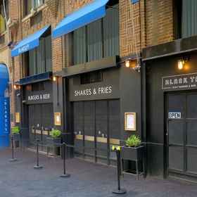 Blakely New York Hotel 1, Hotel Baryshnikov Arts Center