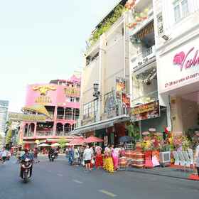 Aston 1, Hotel Tran Huu Trang Cai Luong Theater