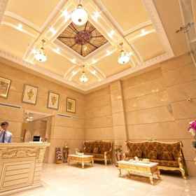 Blue Diamond Signature 1, 酒店 白藤高速火车站