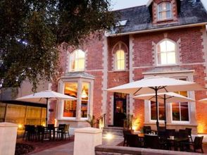 Exterior Jolyon's At Number 10