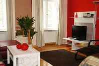 Kamar Tidur 3 Room Apartment Emdener Strasse