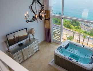Bedroom 2 MarinePia Namhae Resort Pension