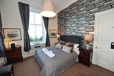 Lain-lain Edinburgh Sixteen