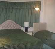 Bedroom 4 Mb Hotels