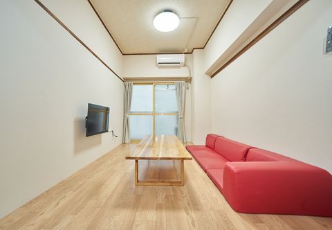 Others The Hotel 302