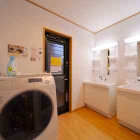 Takanoya Kumo 1, Hotel Noya Station