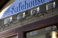 ห้องน้ำภายในห้อง The Safehouse Hostel