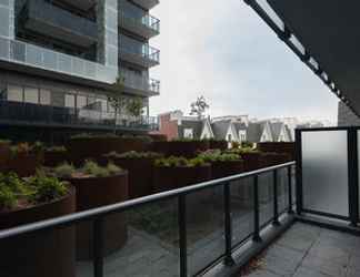 Lobby 2 Life Suites - King West Loft