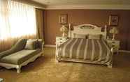 Kamar Tidur 5 Lee Garden Inn