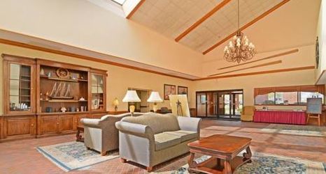 Lobby 2 Pan American