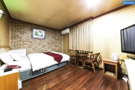 Phòng tắm bên trong 8 Motel