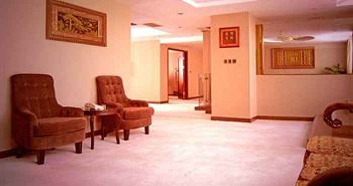 Bangunan Junyi Sunshine Hotel