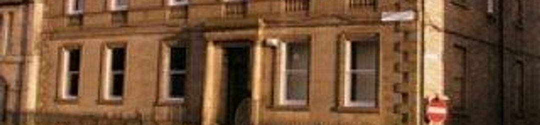 Exterior Ocean Hostel