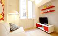 Others 2 Short Stay Group Borne Pop Art Serviced Apartments