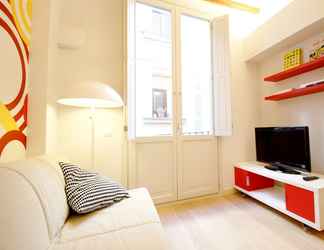 Others 2 Short Stay Group Borne Pop Art Serviced Apartments