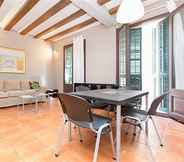 Common Space 3 Ainb Raval Hospital Apartments