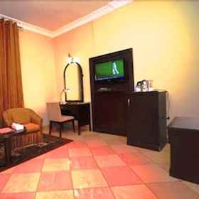 Al Jazeera Royal Hotel 1, Hotel Adnec