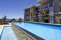 Toilet Kamar Ramada Suites Paihia