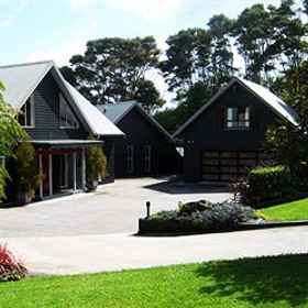 리버 리트리트 1, 와이파파카우리 호텔