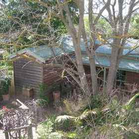 로즈뱅크 B&B 1, 프리모 이스테이트 호텔