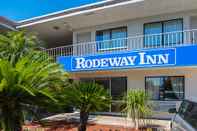 Bên ngoài Rodeway Inn Kissimmee Maingate West (FORMERLY Motel 6 Orlando Kissimmee Main Gate West