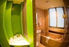 ห้องน้ำภายในห้อง 4 King 13 B&B