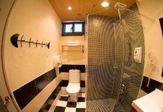 ห้องน้ำภายในห้อง 3 King 13 B&B