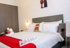 Bedroom 3 Sky Riverfront B 10 6