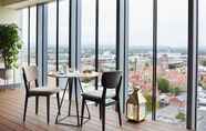 Bar, Cafe and Lounge 6 Staybridge Suites Manchester Oxford Road